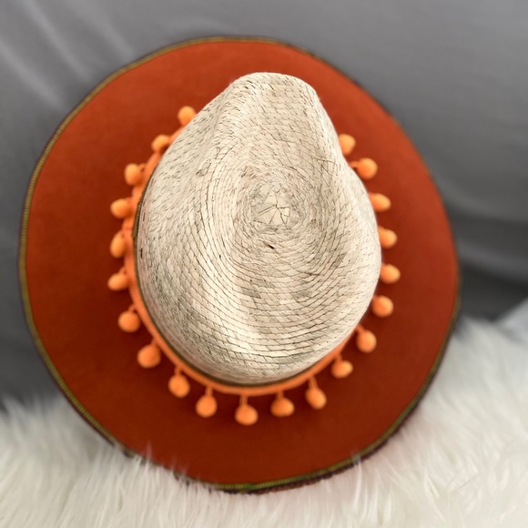 Hat - Picture 2 of 6